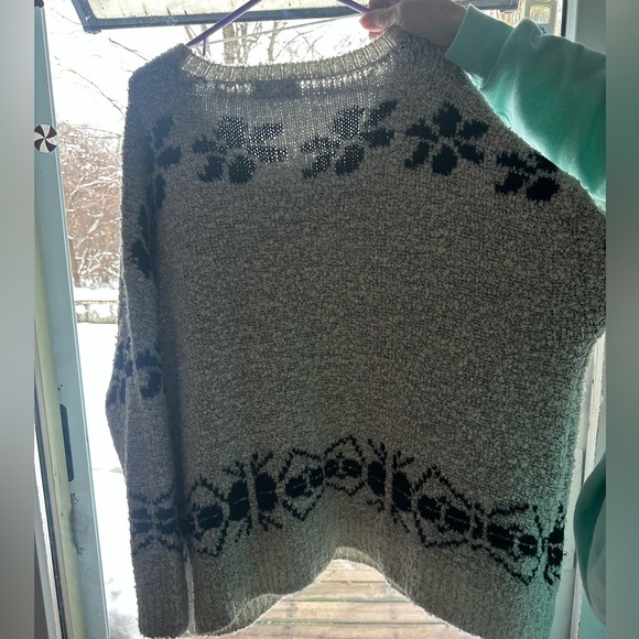 New worn once Ruff Hewn sweater. - Picture 3 of 3